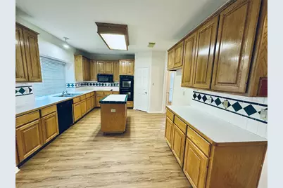 7508 Orrick Drive, Austin, TX 78749 - Photo 8