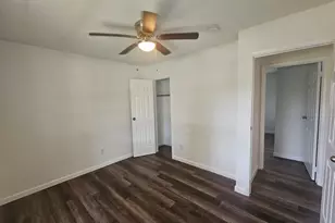 1401 Trinity St, Lockhart, TX 78644 - Photo 12