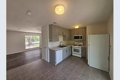 1401 Trinity Street, Lockhart, TX 78644 - Photo 6