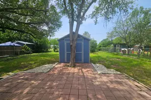 1401 Trinity St, Lockhart, TX 78644 - Photo 26