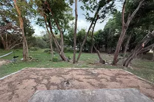 502-B Hedgewood Dr, Georgetown, TX 78628 - Photo 12