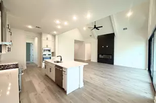 1517 Shelby Ln, Georgetown, TX 78628 - Photo 4