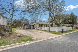 5405 Prock Ln, Austin, TX 78721 - Photo 2