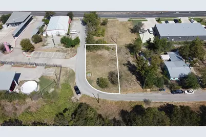 1018 W 1st Street, Taylor, TX 76574 - Photo 12