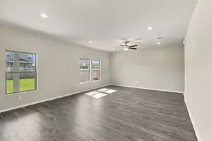 13801 Ryan Range Ln, Elgin, TX 78621 - Photo 14