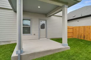 13801 Ryan Range Ln, Elgin, TX 78621 - Photo 18