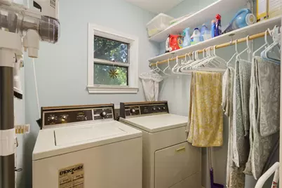 5711 Chesterfield Avenue, Austin, TX 78752 - Photo 10