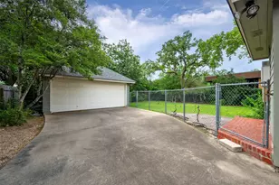 1311 Kent Ln, Austin, TX 78703 - Photo 36