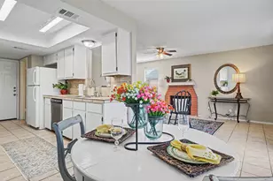 8806 Springmail Units A and B Circle, Austin, TX 78729 - Photo 12