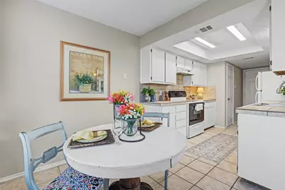 8806 Springmail Units A and B Circle, Austin, TX 78729 - Photo 10