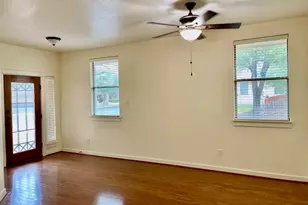 4718 Madrid Dr, Georgetown, TX 78628 - Photo 4