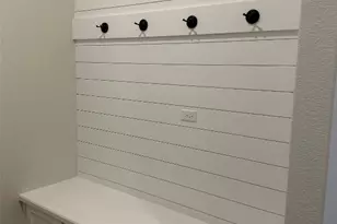 305 E Luna Blue Ln, Jarrell, TX 76537 - Photo 10