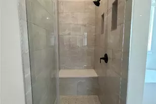 305 E Luna Blue Ln, Jarrell, TX 76537 - Photo 8