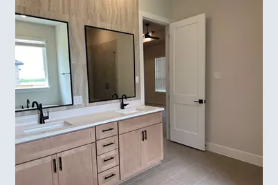 305 E Luna Blue Lane, Jarrell, TX 76537 - Photo 6