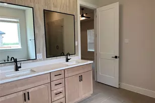 305 E Luna Blue Ln, Jarrell, TX 76537 - Photo 6