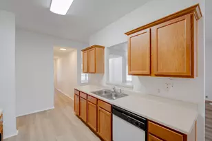 2666 Bradley Ln, Round Rock, TX 78664 - Photo 12