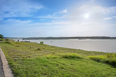 6300 Lakeshore Drive, Lago Vista, TX 78645 - Photo 32