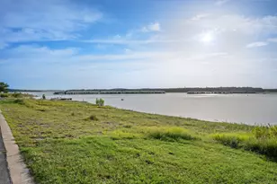 6300 Lakeshore Dr, Lago Vista, TX 78645 - Photo 32