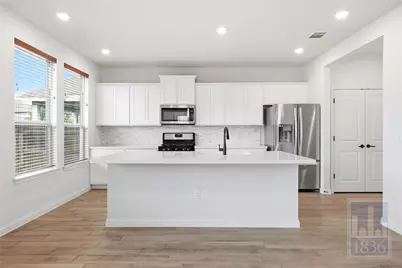 8309 Greyhawk Cove, Austin, TX 78744 - Photo 10