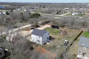 113 S Lockhart St, Paige, TX 78659 - Photo 4