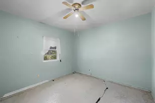 604 N 3rd St, Thorndale, TX 76577 - Photo 6
