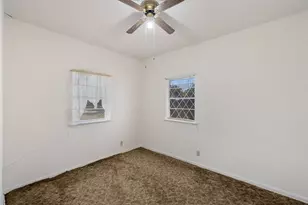 604 N 3rd St, Thorndale, TX 76577 - Photo 4