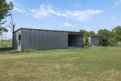604 N 3rd Street, Thorndale, TX 76577 - Photo 14