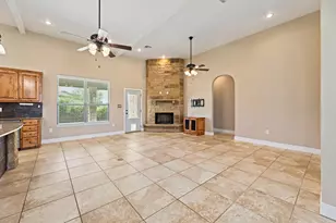 608 Jake Dr, Jarrell, TX 76537 - Photo 10