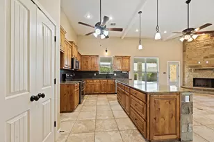 608 Jake Dr, Jarrell, TX 76537 - Photo 20