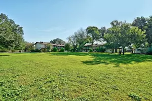 711 Eberhart Ln, Austin, TX 78745 - Photo 4