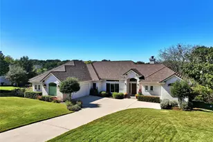 209 Overlook Ct, Georgetown, TX 78628 - Photo 2