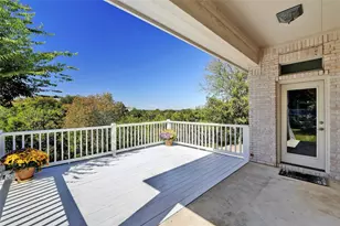 209 Overlook Ct, Georgetown, TX 78628 - Photo 32