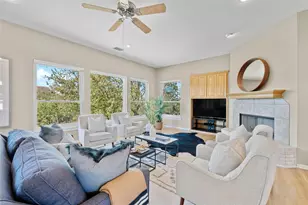 209 Overlook Ct, Georgetown, TX 78628 - Photo 6