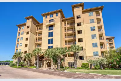 101 W Bank #27, Horseshoe Bay, TX 78657 - Photo 2