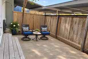 2005 Browning Dr, Austin, TX 78752 - Photo 2