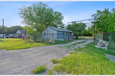 6071 Fm 713, Dale, TX 78616 - Photo 2