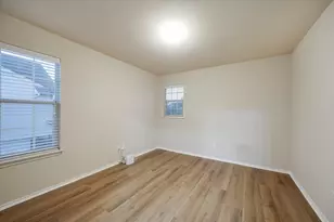 185 Hometown Pkwy, Kyle, TX 78640 - Photo 22