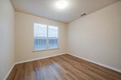 185 Hometown Parkway, Kyle, TX 78640 - Photo 16