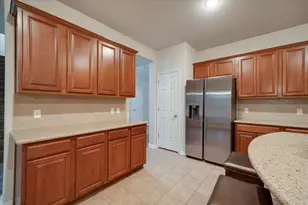 185 Hometown Pkwy, Kyle, TX 78640 - Photo 14