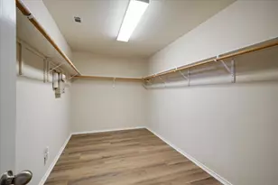 185 Hometown Pkwy, Kyle, TX 78640 - Photo 32