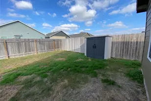 13704 Knights Br Dr, Elgin, TX 78621 - Photo 20