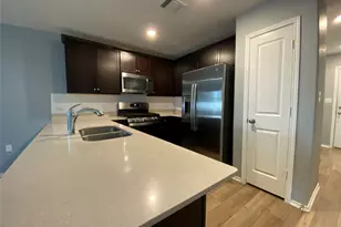 13704 Knights Br Dr, Elgin, TX 78621 - Photo 6