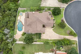 121 Burgess Ln, Austin, TX 78738 - Photo 4