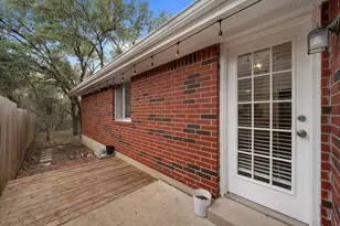 8112 Nairn Dr, Austin, TX 78749 - Photo 8