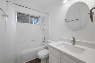 8112 Nairn Dr, Austin, TX 78749 - Photo 6