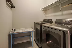 7108 Garnet Mill Ln, Austin, TX 78744 - Photo 24