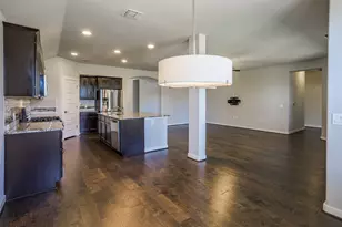 7108 Garnet Mill Ln, Austin, TX 78744 - Photo 10