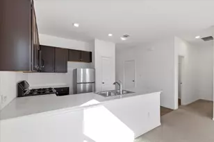 14320 Tordillo Dr, Elgin, TX 78621 - Photo 8