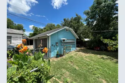 215 W 7th Street, Taylor, TX 76574 - Photo 36