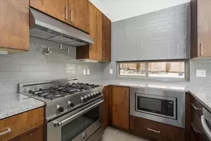 2501 E 9th St, Austin, TX 78702 - Photo 8
